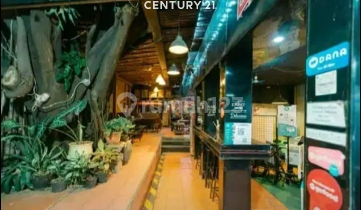 Business House for Sale Suitable for Culinary Business and Boarding House in Setia Budi 6064 2