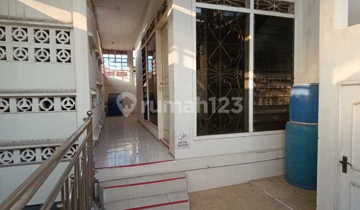 For rent, Darmo Permai South Raya house number 99, Sambikerep, Lontar, Surabaya 2