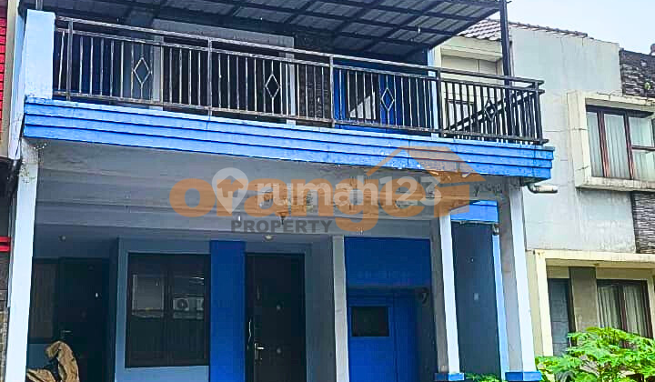 Comfortable and Quiet 2-Story House in Legenda Wisata Cibubur
