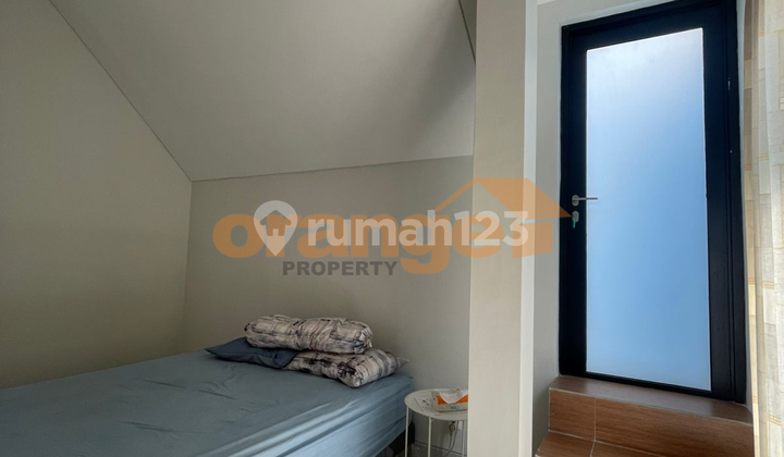 Turun Harga [Termurah] !! di Jual Rumah 3 Lantai dengan Attic Room di Kota Wisata Cibubur