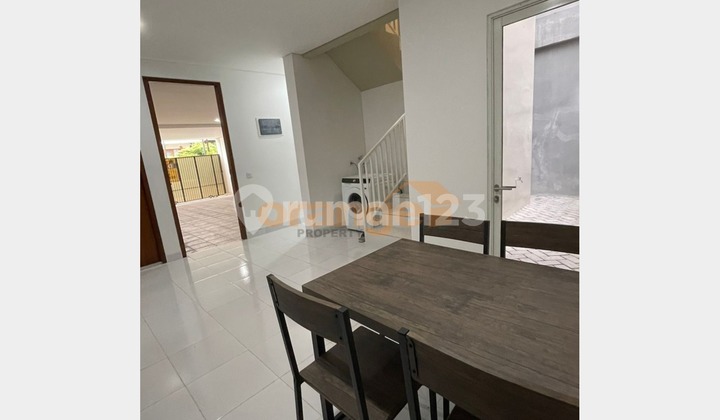 Di Jual Rumah 4 Lantai Mewah Siap Huni di Pulo Mas Jakarta Timur 2