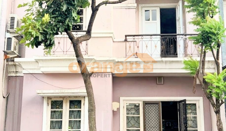 Di Jual Rumah 2 Lantai Rapih Siap Huni di Raffles Hills Cibubur Di Jual Rumah 2 Lantai Rapih Siap Huni di Raffles Hills Cibubur