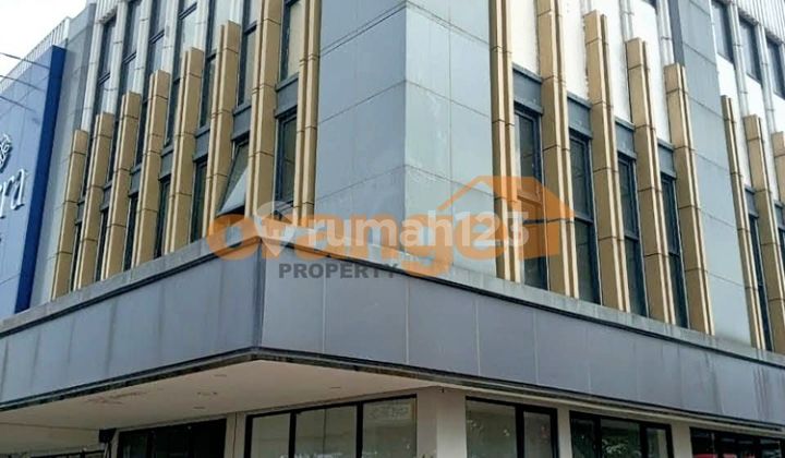 For Rent: Shop House Facing the Road with Elevator in Cibubur Tourist City For Rent: Shop House Facing the Road with Elevator in Cibubur Tourist City