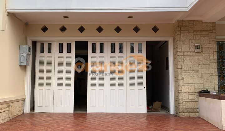For Sale: Luxurious 2-Story House with Swimming Pool in Cipayung 2
