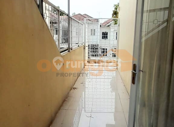 Di Sewakan Rumah 2 Lantai Di Legenda Wisata Cibubur