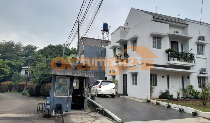 For Sale Semi Boulevard Corner House in Cibubur, East Jakarta For Sale Semi Boulevard Corner House in Cibubur, East Jakarta