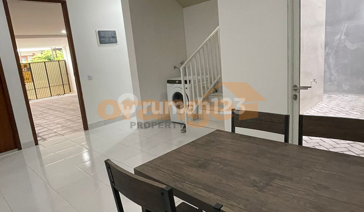 Di Jual Rumah 4 Lantai Mewah Siap Huni di Pulo Mas Jakarta Timur 2