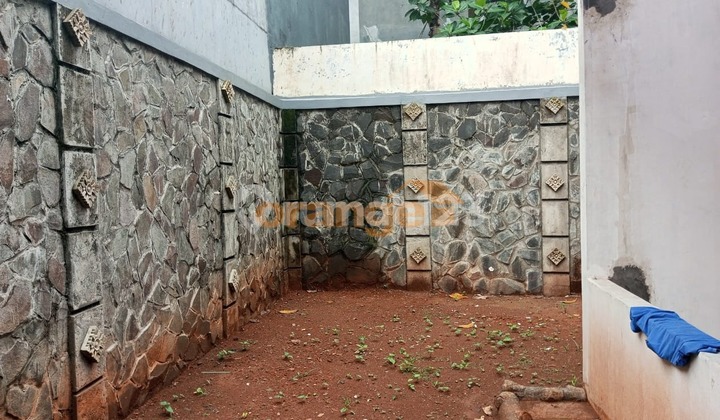 Di Jual Rumah Sudah Renovasi Siap Huni di Legenda Wisata Cibubur 2