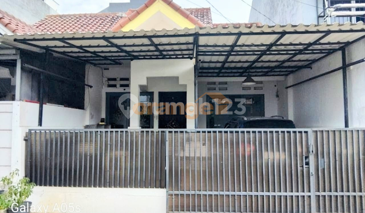 Di Jual Rumah 1 Lantai Rapih Siap Huni di Raffles Hills Cibubur Di Jual Rumah 1 Lantai Rapih Siap Huni di Raffles Hills Cibubur
