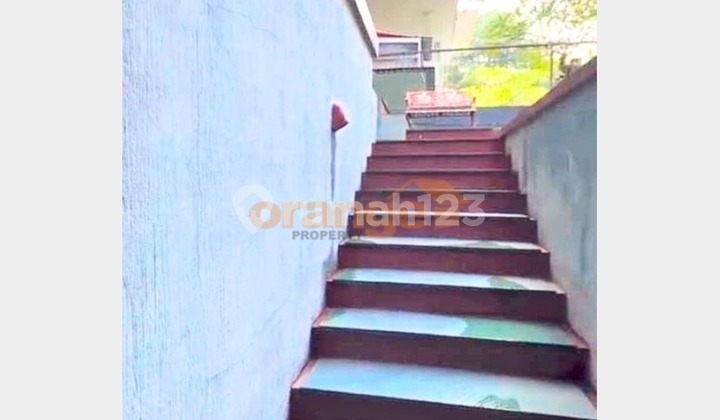 For Sale 3-Story Ready-to-Occupy House Next to Transmall Cibubur 2