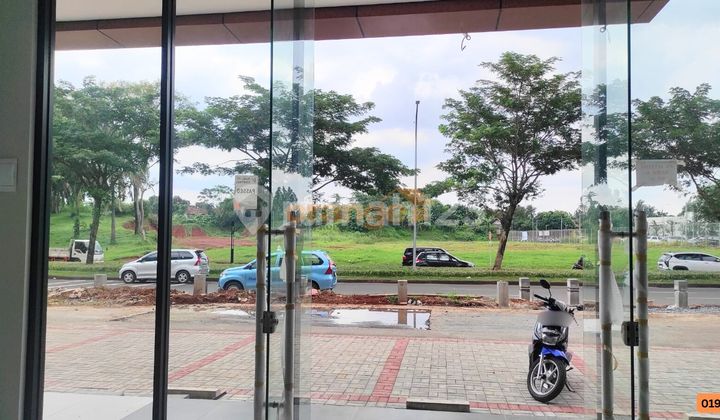 For Rent 3-Story Shop House in Strategic Location at Cibubur Tourism City 2