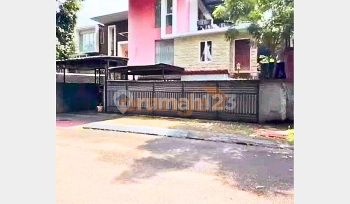Di Jual Rumah 3 Lantai Siap Huni di Samping Transmall Cibubur Di Jual Rumah 3 Lantai Siap Huni di Samping Transmall Cibubur