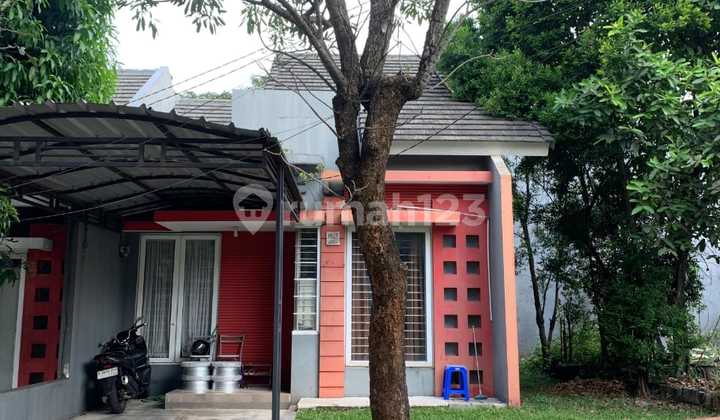 Ready-to-Occupy House in a Strategic Location at Cibubur Country, Cluster Moon, Bogor Ready-to-Occupy House in a Strategic Location at Cibubur Country, Cluster Moon, Bogor