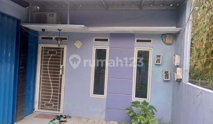 Comfortable Modern Style House Beside Grand Depok City, Cilodong 2