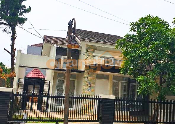 Di Jual Rumah 2 Lantai Cantik Siap Huni di Bogor Utara Jawa Barat