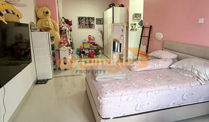 3-Storey Luxury Hook House Ready to Occupy in Legenda Wisata Cibubur 2