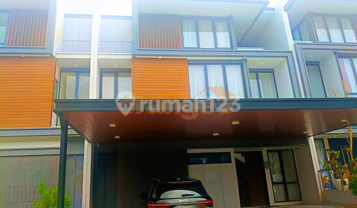Di Jual Rumah 3 Lantai Dekat Pusat Bisnis di Kota Wisata Cibubur Di Jual Rumah 3 Lantai Dekat Pusat Bisnis di Kota Wisata Cibubur