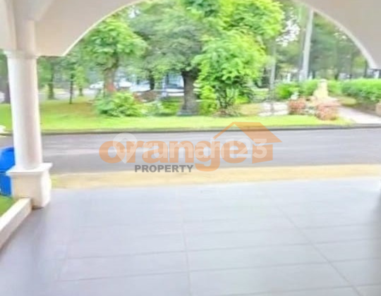 Sell Front Garden Ready-to-Live House in Legenda Wisata Cibubur 2