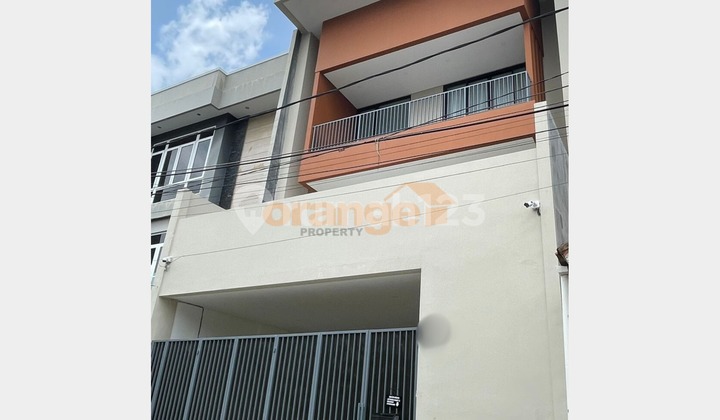 Di Jual Rumah 4 Lantai Mewah Siap Huni di Pulo Mas Jakarta Timur Di Jual Rumah 4 Lantai Mewah Siap Huni di Pulo Mas Jakarta Timur