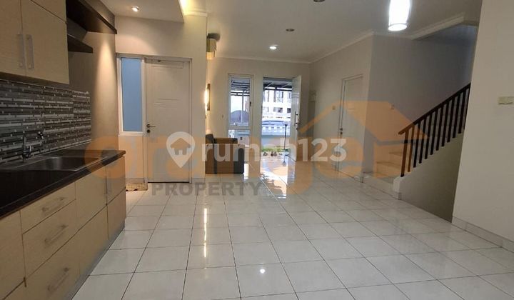 Di Jual Rumah Boulevard 2 Lantai  di Kota Wisata Cibubur 2