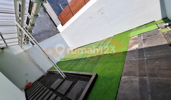 Di Jual Rumah Boulevard 2 Lantai  di Kota Wisata Cibubur