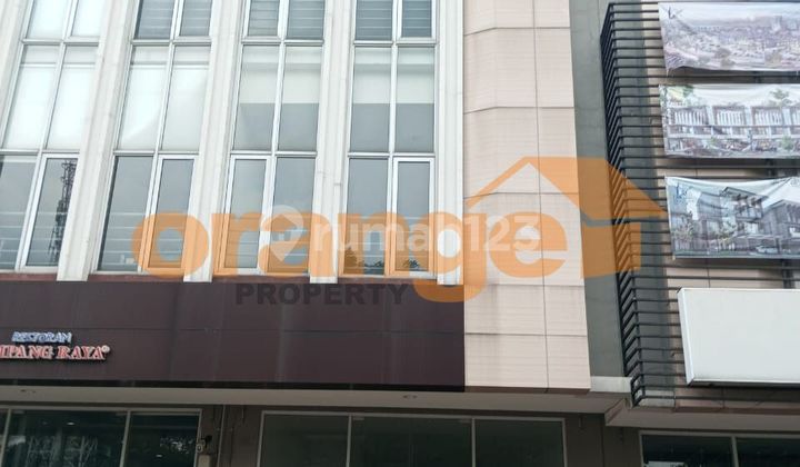 Ruko 3 Lantai  Dekat Jalan Raya Narogong di Kota Wisata Cibubur 
