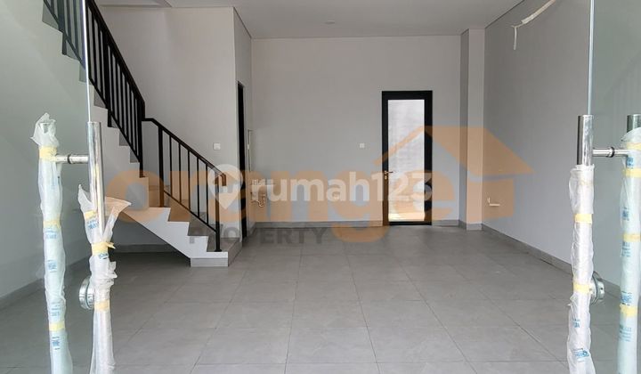 Di Sewakan Ruko 3 Lantai Di Pusat Bisnis Kota Wisata Cibubur Di Sewakan Ruko 3 Lantai Di Pusat Bisnis Kota Wisata Cibubur