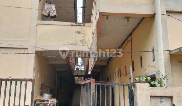 Kontrakan. 51 Pintu Kontrakan. 51 Pintu