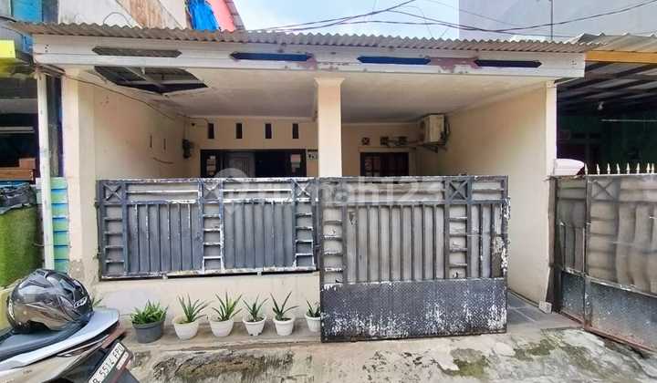 For Sale, Move-In Ready House.