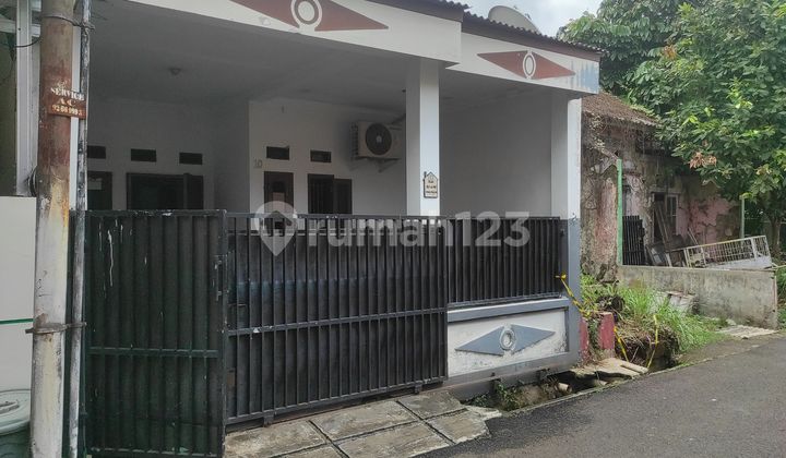 For Sale: Ready-to-Occupy House