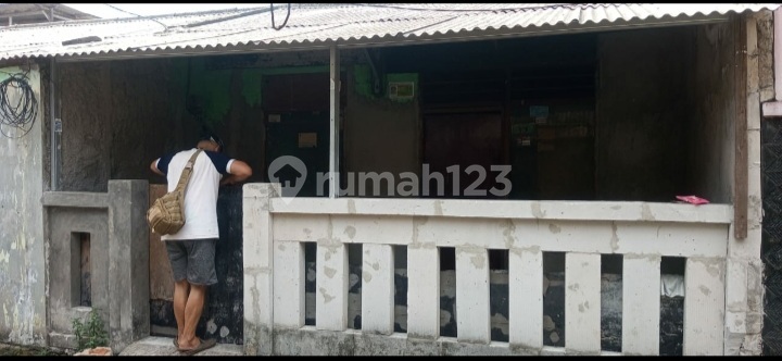 Rumah Standar Butuh Renovasi Rumah Standar Butuh Renovasi