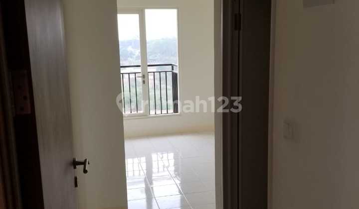 Apartemen Podomoro Golf Hook Pemandangan Depan