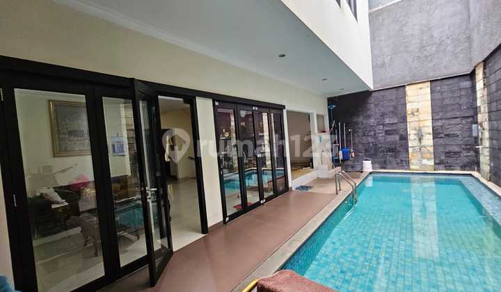 Dijual Rumah Di Citra Gran Cibubur Dengan Swimming Pool Kolam Renang SHM 1