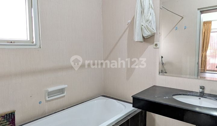 House for Rent in Raffles Hills Cibubur Hook Near LRT 1