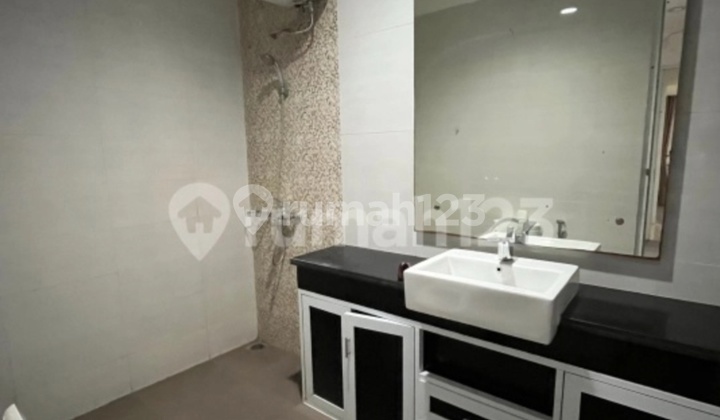 Rumah Sewa Full Furnish Citra Gran Cibubur Jakarta Timur 2 Carport 2