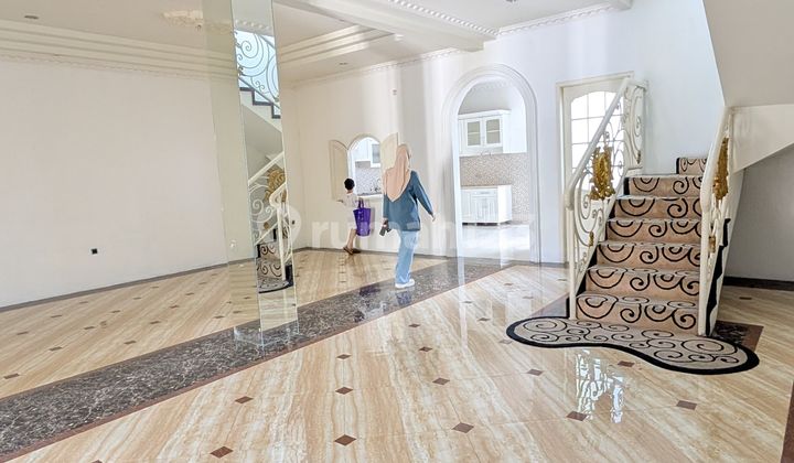 Sewa Rumah Mewah di Citra Gran Cibubur Sewa Rumah Mewah di Citra Gran Cibubur