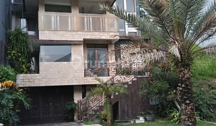 Dijual Rumah Luxury di Setiabudi Kota Bndung