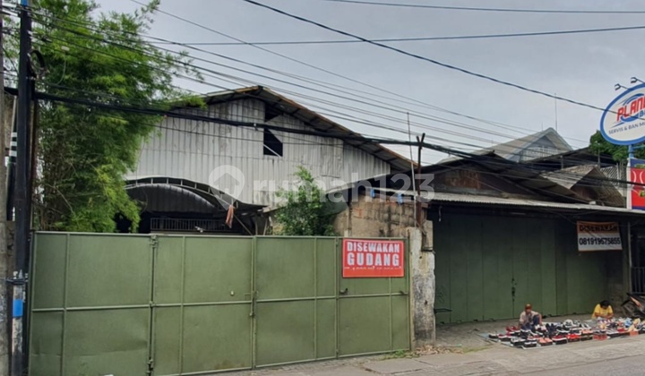 Strategic Warehouse with Zero Road Access in Manukan Area Strategic Warehouse with Zero Road Access in Manukan Area