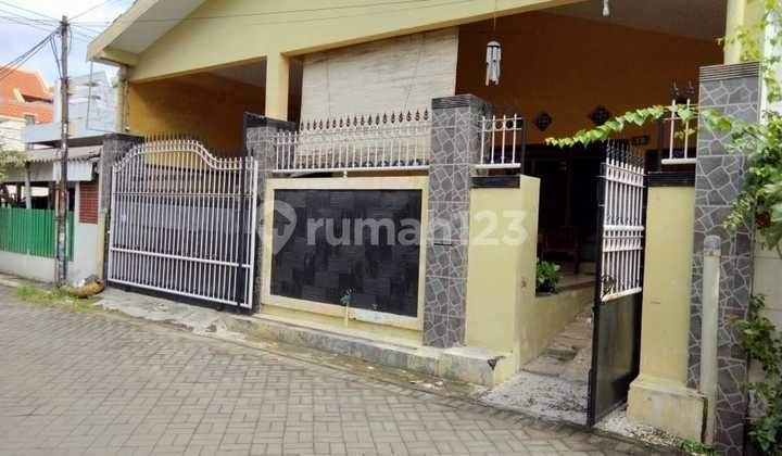 Rumah Luas Nyaman dan Siap Huni di Kawasan Simorejo