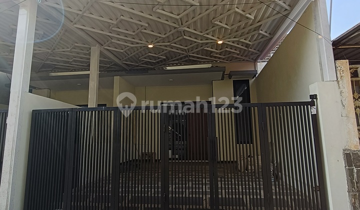 New House 2 Floors Strategic Location. In the Pakis Tirtosari Area