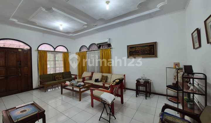 Rumah Tinggal 5 Kamar Tidur Lokasi Tebet Jaksel