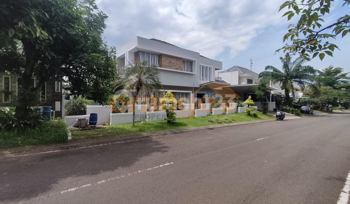Di Jual Rumah Mewah Lahan Luas di Boulevard Kota Wisata Cibubur Di Jual Rumah Mewah Lahan Luas di Boulevard Kota Wisata Cibubur
