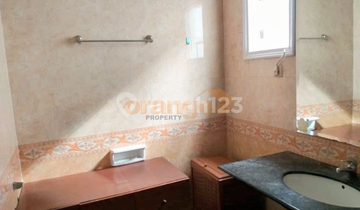 Di Jual Rumah Full Furnish Siap Huni di Raffles Hills Cibubur 2