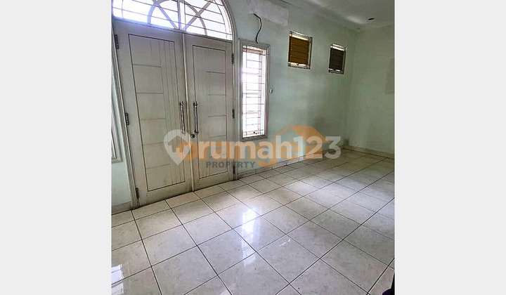 Di Sewakan Rumah 2 Lantai Bersih dan Rapih di Citra Grand Cibubur 2