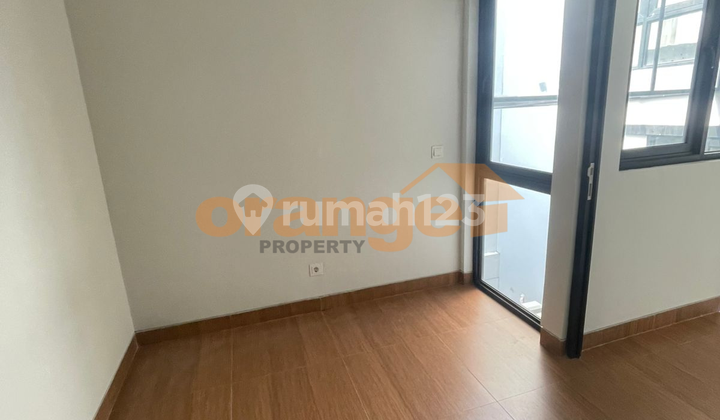 Turun Harga !! Rumah dengan Attic Room di Kota Wisata Cibubur 2