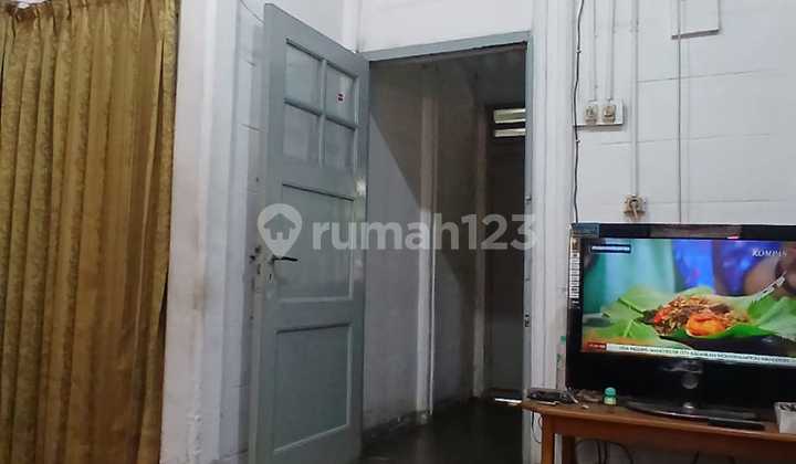 For Sale: Strategic House in City Center Near Padjajaran 2