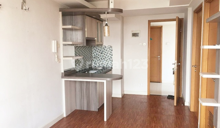 Apartemen Cinere - Hook, 2 View, Lantai Tinggi, Semi Furnished 