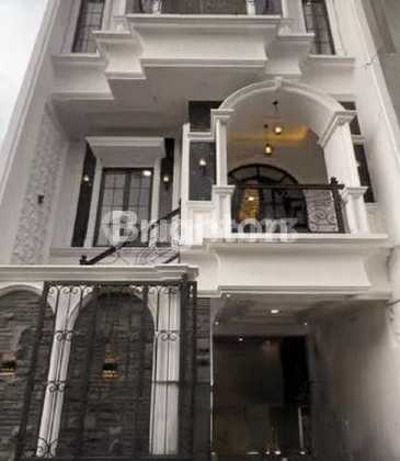 Rumah 3 Lantai Siap Huni Ragunan Pasar Minggu Jakarta Selatan