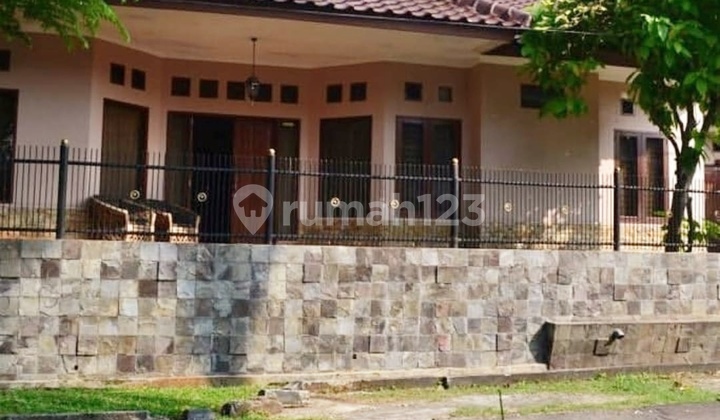 Rumah Cantik Di Cinere Estate- Lt 310m², Bebas Banjir