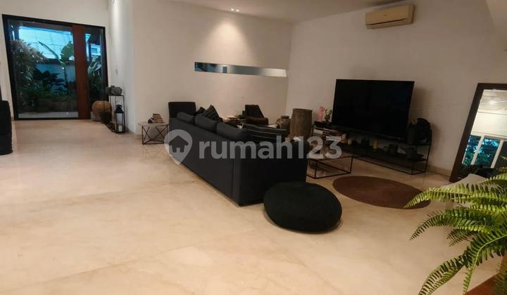 Rumah Mewah Full Furnished Di Bambu Apus 2